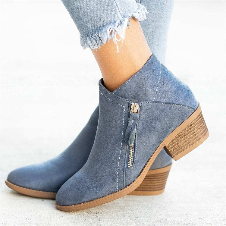 Collection de bottines Nova™ disponibles en plusieurs couleurs.