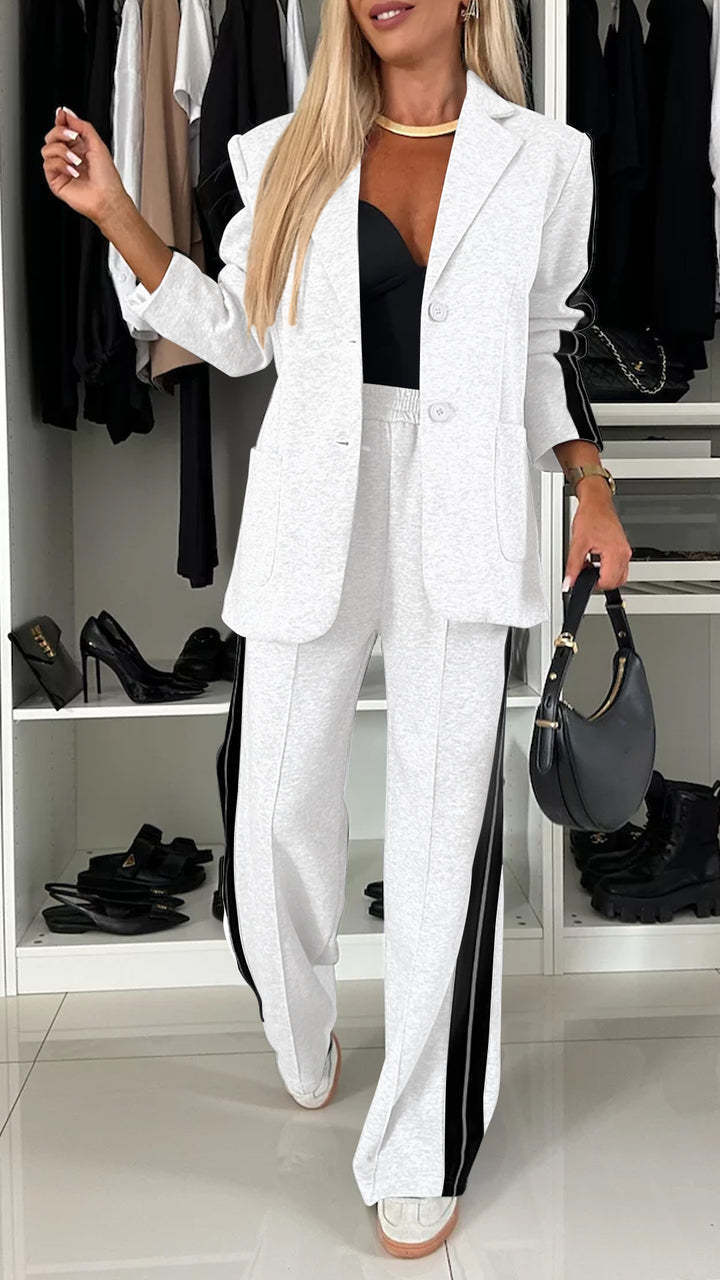 Vue rapprochée de la veste à col tailleur de l’ensemble Mina™.