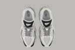 NB BLack & White 9060 - Image 4