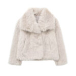 Clara | Cardigan Court en Fausse Fourrure - Image 9