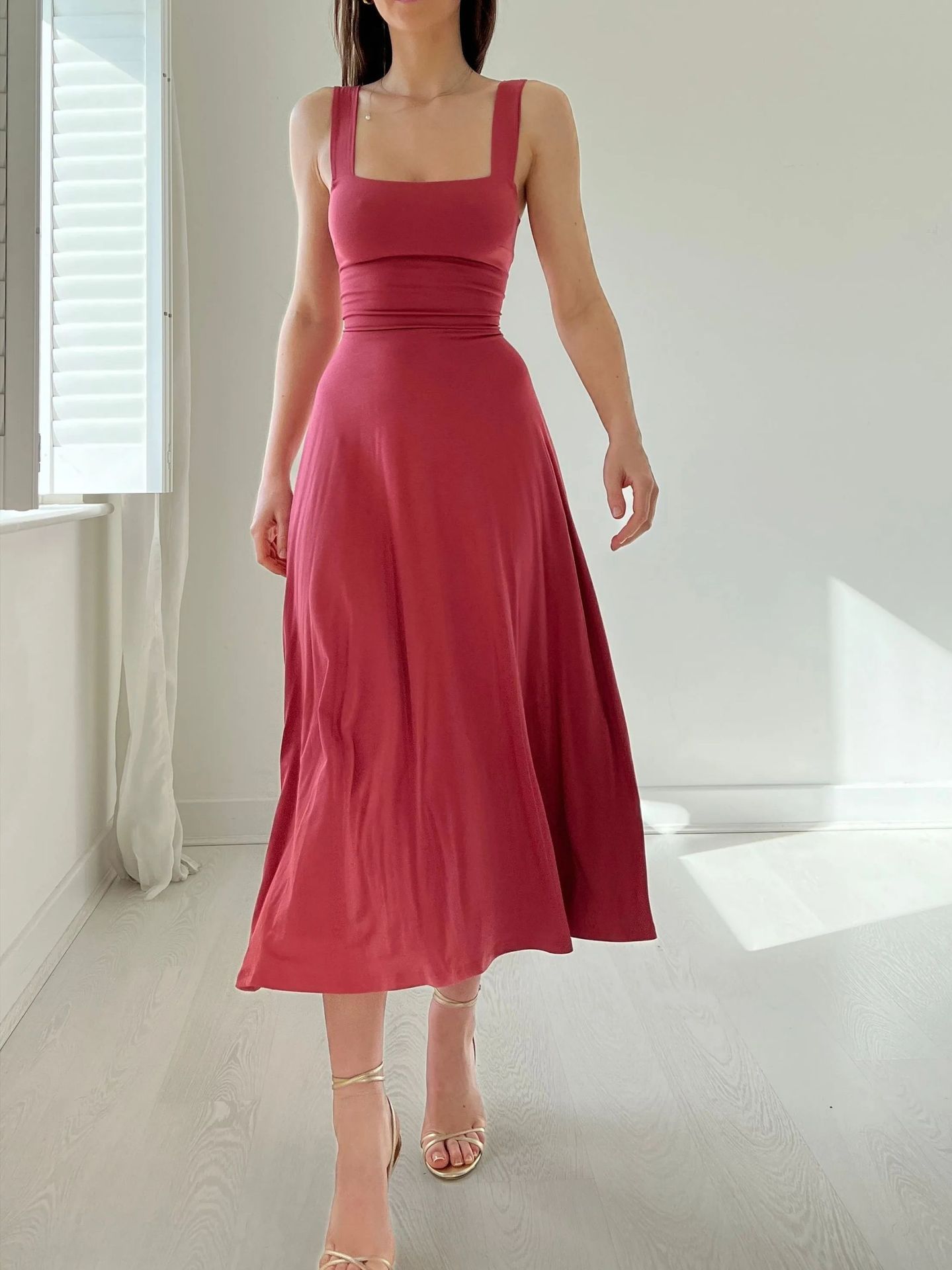 Ksenia™ | Robe Élégante et Confort Moderne - Image 3