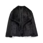 Clara | Cardigan Court en Fausse Fourrure - Image 11